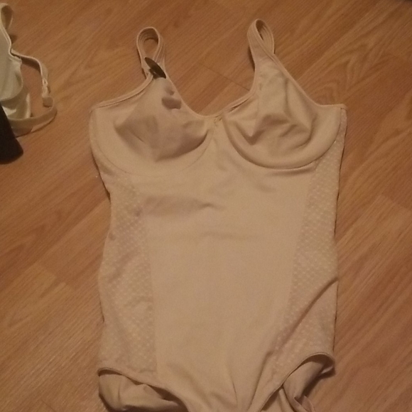 36C undergarment bundle - Picture 13 of 16